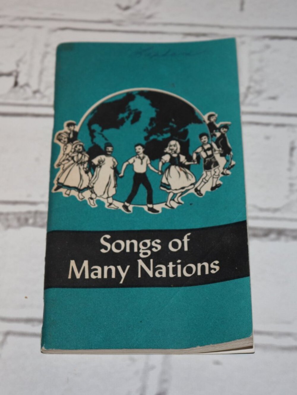 🌍 Songs of Many Nations · 1966 Vintage Songbook BJ